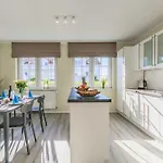 Haus Lotsenberg Mit 8 * Thiessow