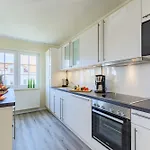 Haus Lotsenberg Mit 8 * Thiessow