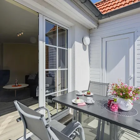 Haus Lotsenberg Mit 8 * Thiessow